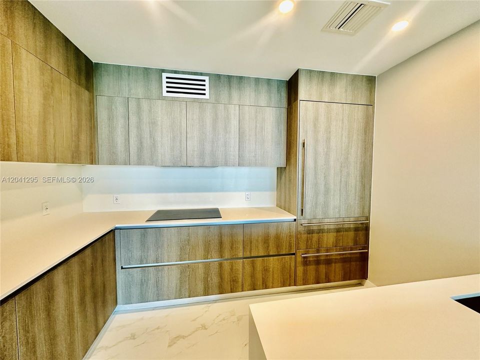 En Venta: $1,250,000 (2 camas, 2 baños, 1361 Pies cuadrados)