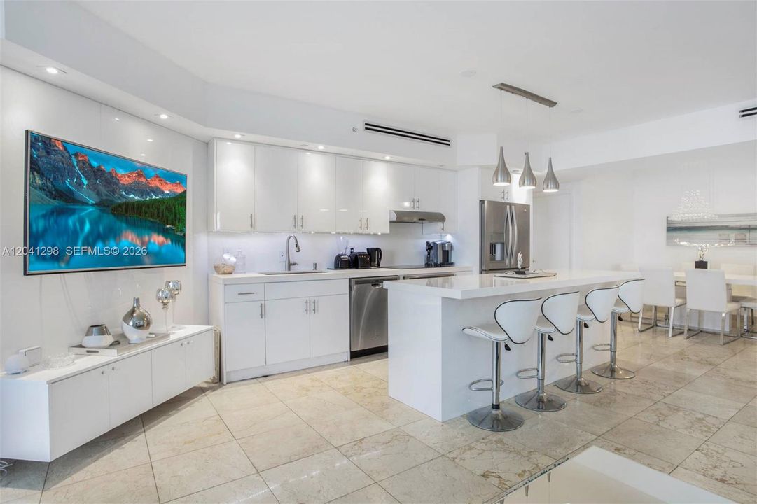 For Rent: $7,700 (2 beds, 2 baths, 1550 Square Feet)