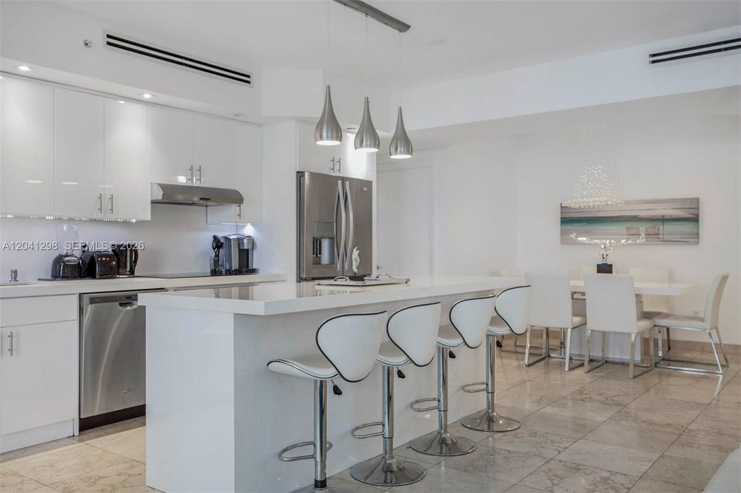 For Rent: $7,700 (2 beds, 2 baths, 1550 Square Feet)