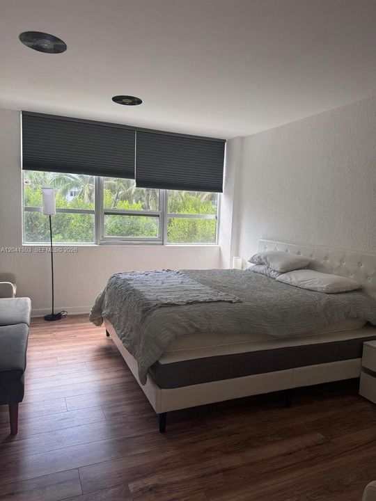 For Rent: $2,750 (1 beds, 1 baths, 731 Square Feet)