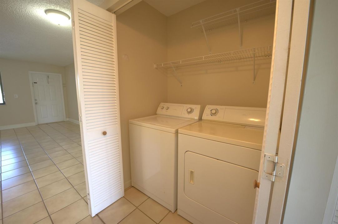 1523 laundry closet