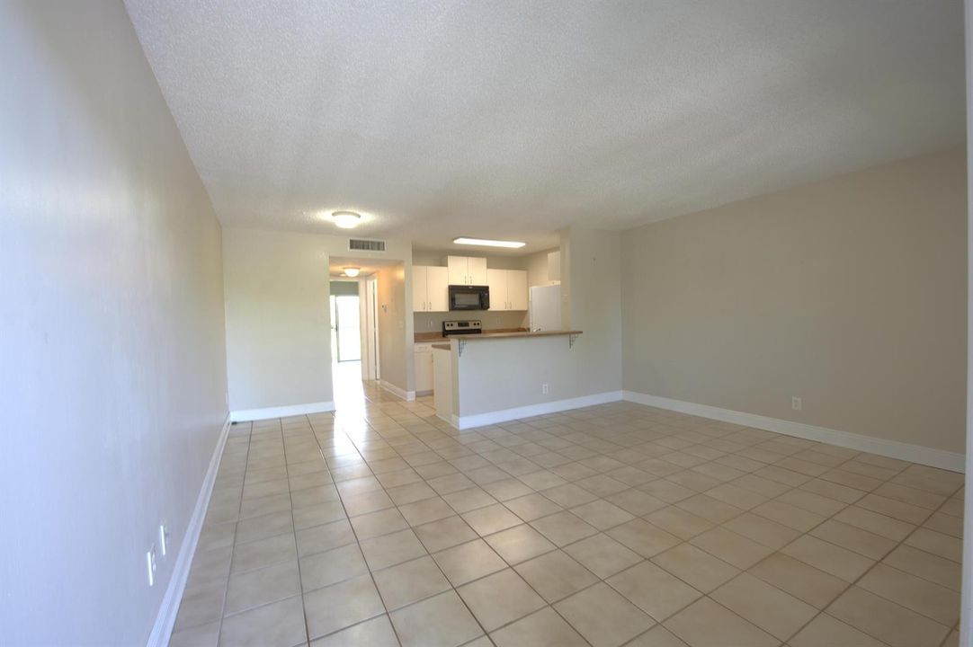 1523 living room