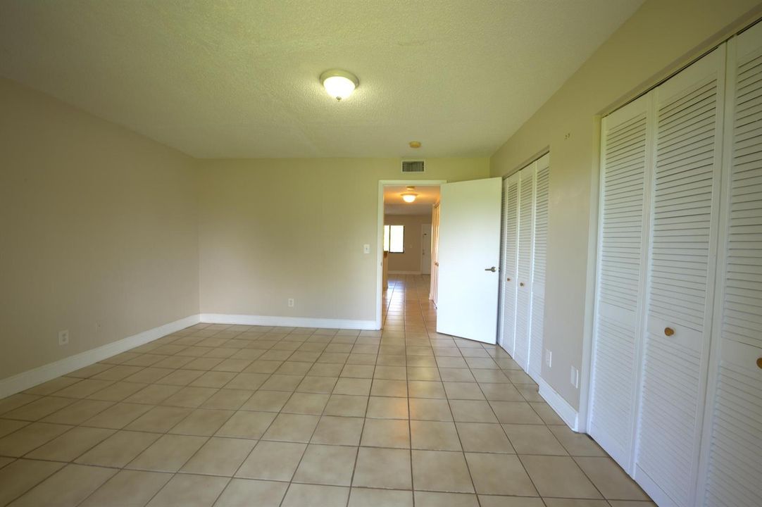 1523 bedroom