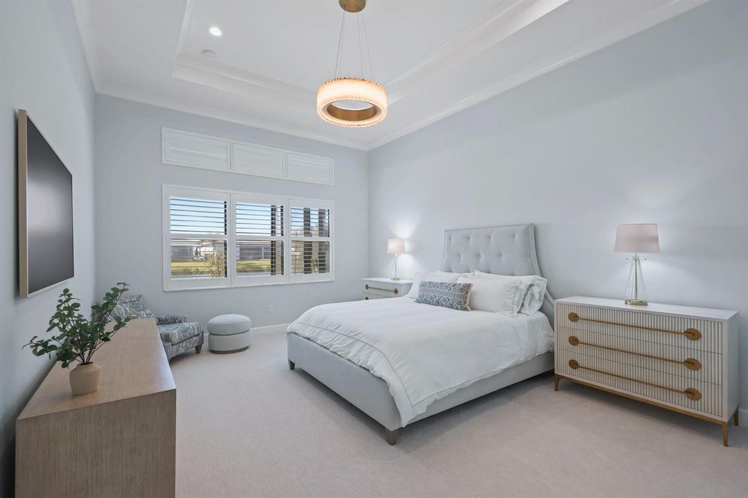 Luxurious Primary Suite
