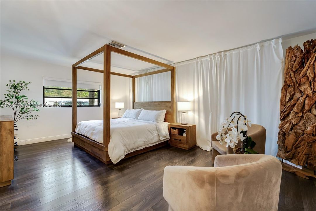 В аренду: $13,500 (5 спален, 2 ванн, 2597 Квадратных фут)