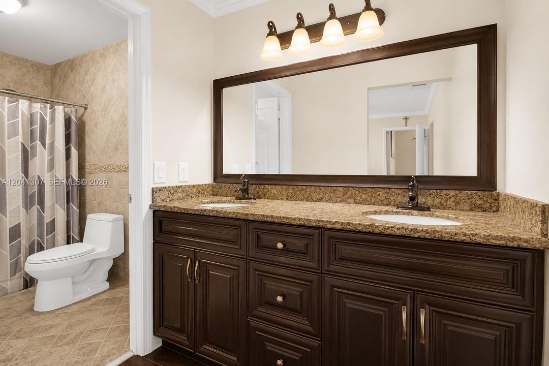 For Sale: $529,900 (3 beds, 2 baths, 1423 Square Feet)