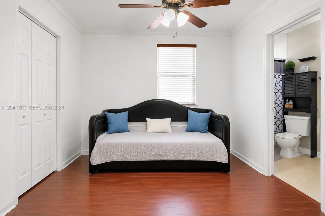 For Sale: $529,900 (3 beds, 2 baths, 1423 Square Feet)