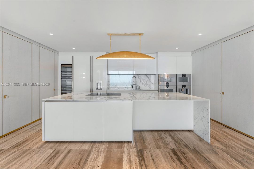 For Sale: $7,400,000 (4 beds, 4 baths, 2531 Square Feet)