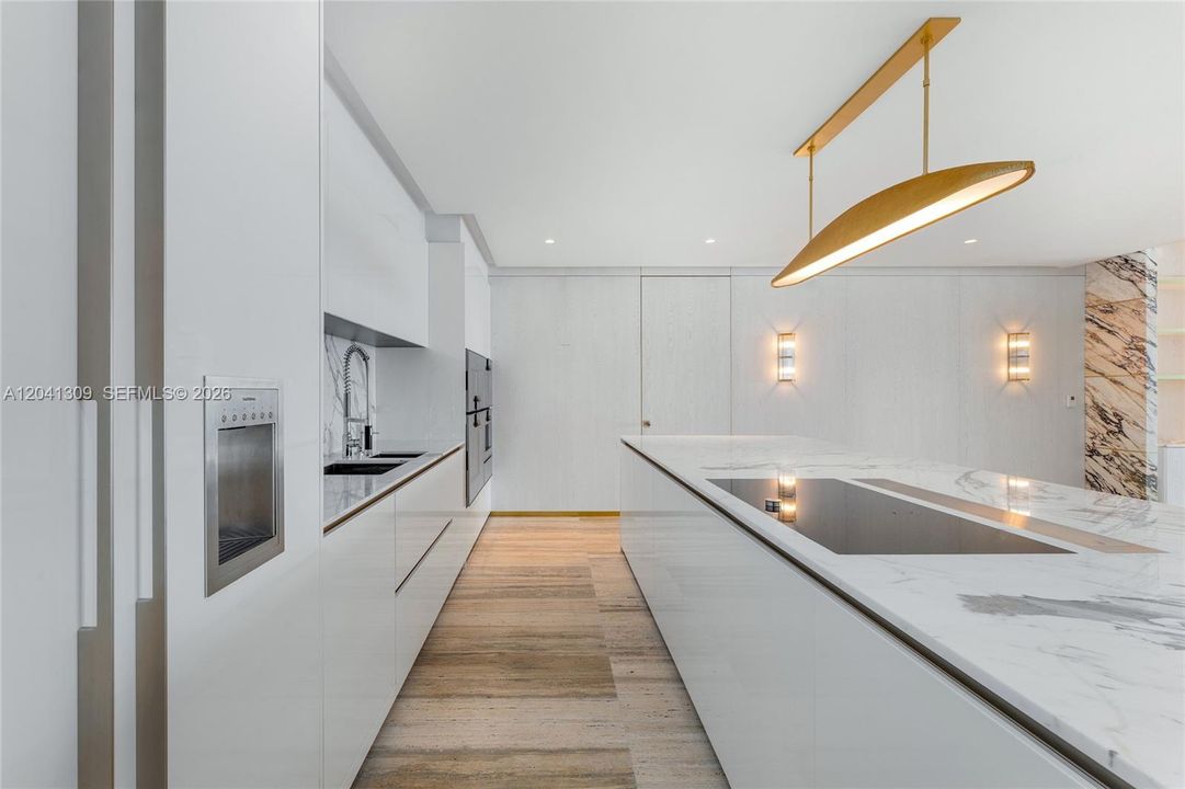 For Sale: $7,400,000 (4 beds, 4 baths, 2531 Square Feet)