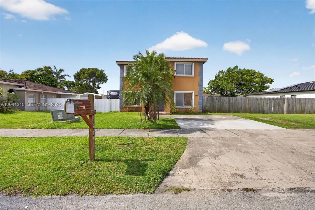 For Sale: $570,000 (4 beds, 3 baths, 1914 Square Feet)