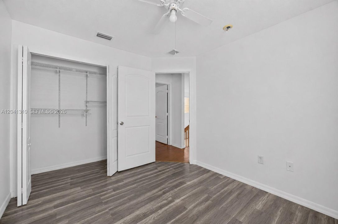 For Sale: $570,000 (4 beds, 3 baths, 1914 Square Feet)