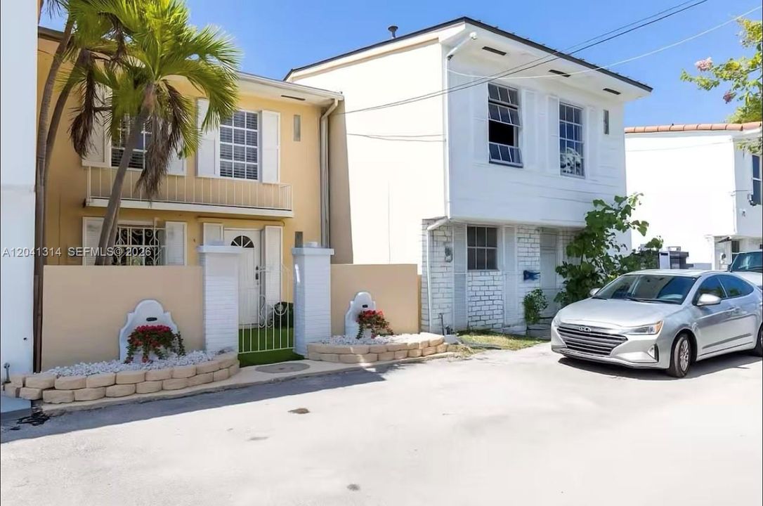 For Rent: $3,600 (2 beds, 2 baths, 1444 Square Feet)