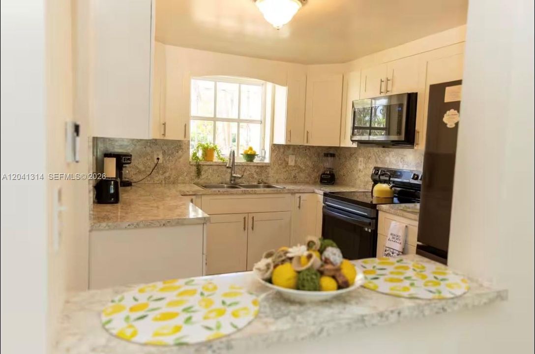 For Rent: $3,600 (2 beds, 2 baths, 1444 Square Feet)