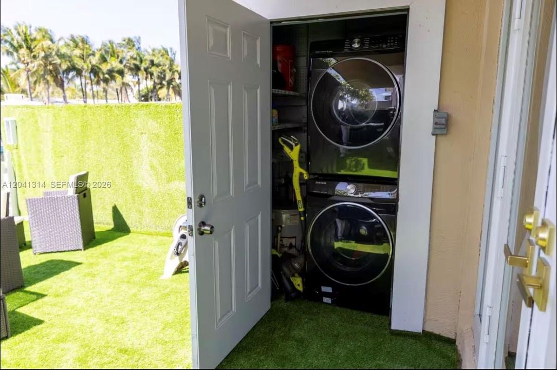 For Rent: $3,600 (2 beds, 2 baths, 1444 Square Feet)