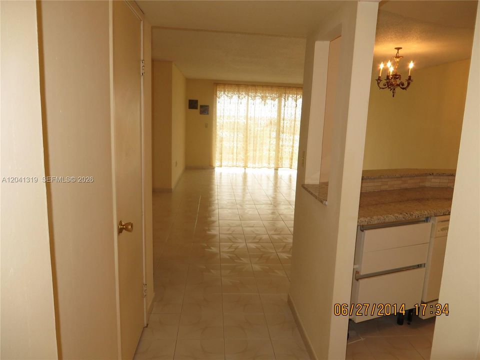 For Sale: $210,000 (2 beds, 2 baths, 1317 Square Feet)