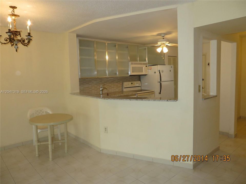 For Sale: $210,000 (2 beds, 2 baths, 1317 Square Feet)