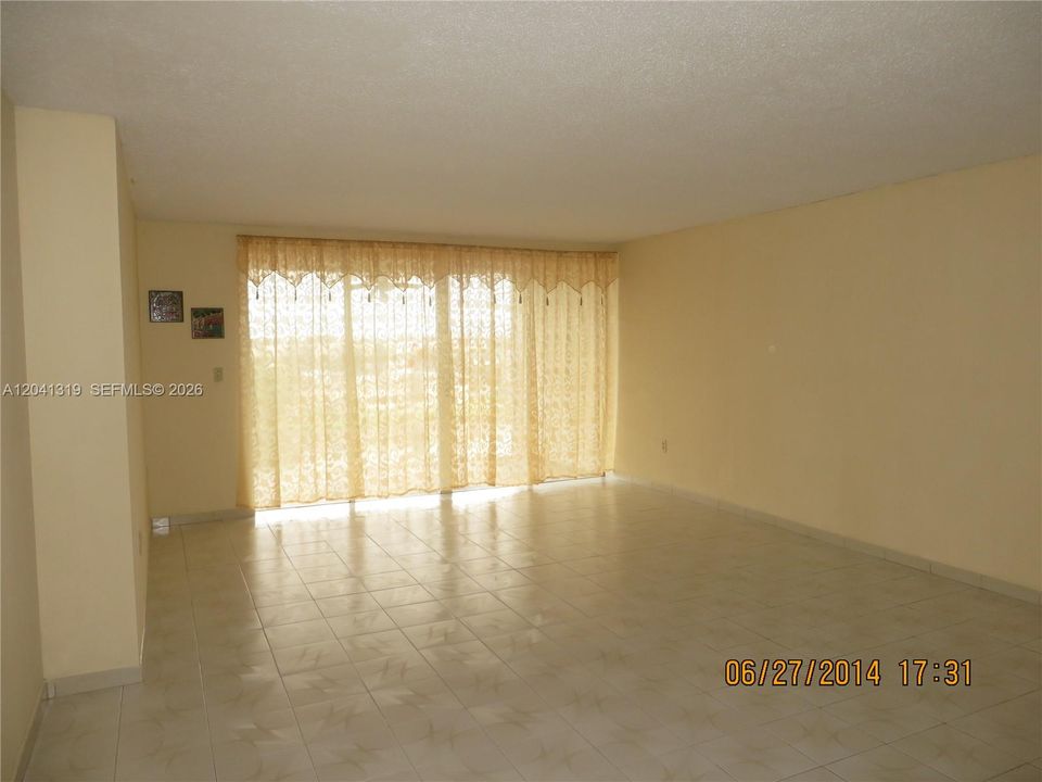 For Sale: $210,000 (2 beds, 2 baths, 1317 Square Feet)
