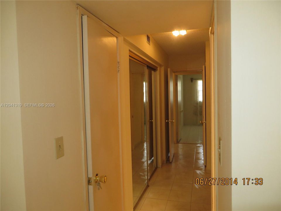 For Sale: $210,000 (2 beds, 2 baths, 1317 Square Feet)