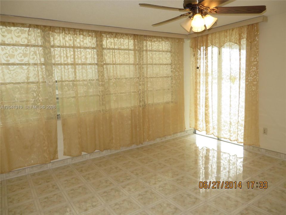For Sale: $210,000 (2 beds, 2 baths, 1317 Square Feet)