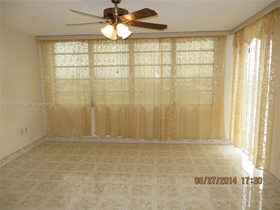 For Sale: $210,000 (2 beds, 2 baths, 1317 Square Feet)