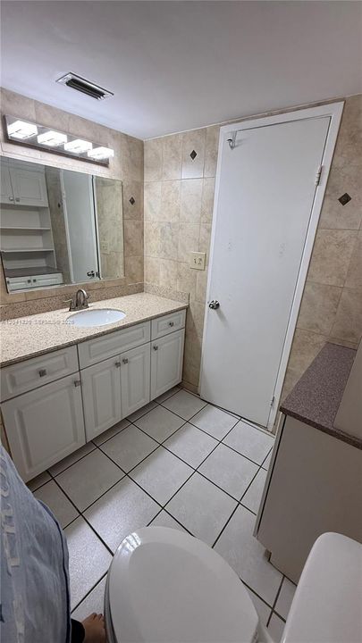 В аренду: $1,700 (1 спален, 1 ванн, 1036 Квадратных фут)