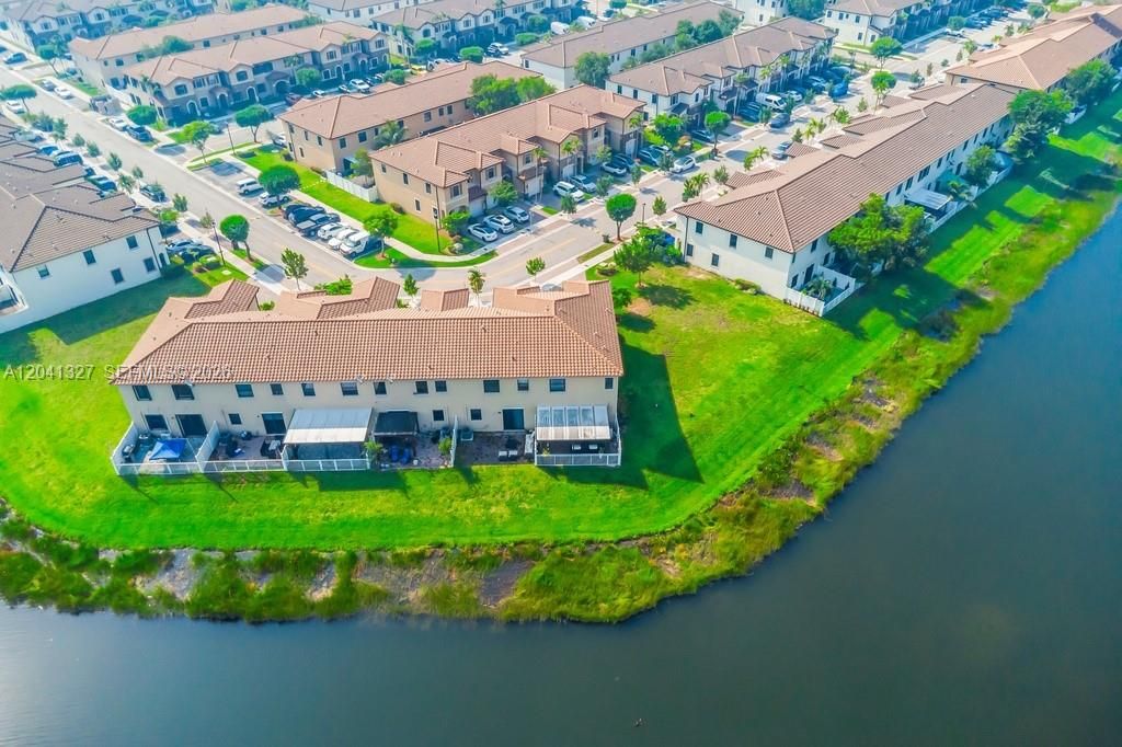 На продажу: $669,000 (3 спален, 3 ванн, 1962 Квадратных фут)