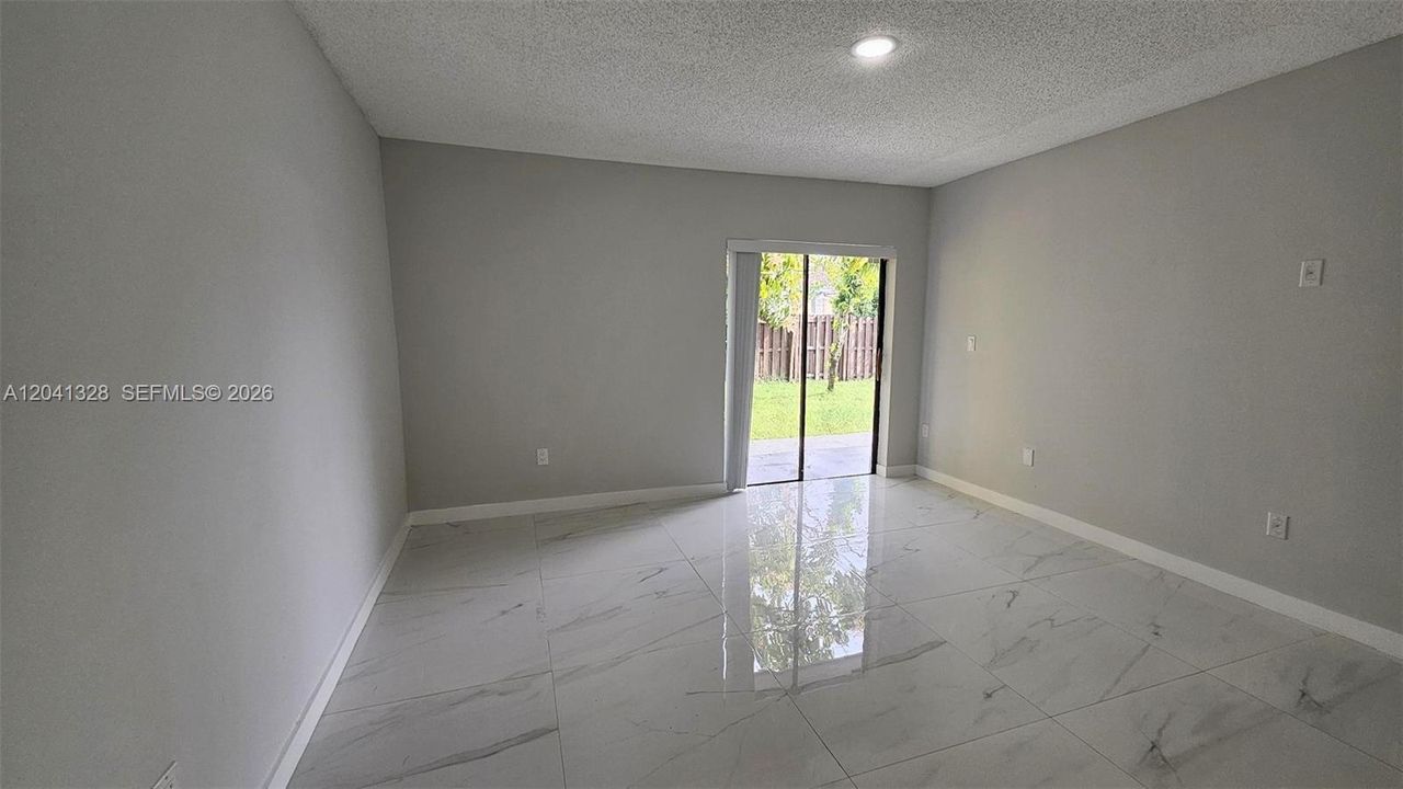 En Renta: $3,500 (3 camas, 2 baños, 1517 Pies cuadrados)