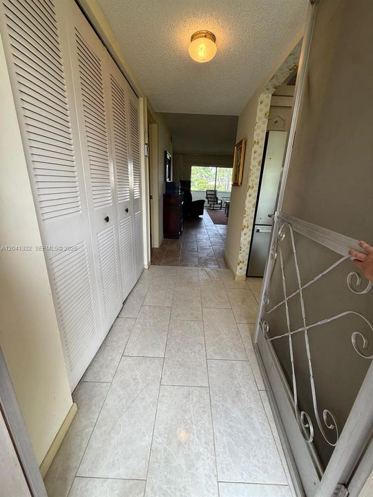 En Venta: $120,000 (2 camas, 2 baños, 925 Pies cuadrados)