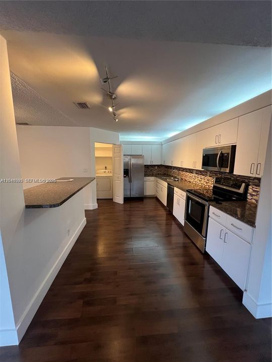 For Rent: $3,200 (3 beds, 2 baths, 1650 Square Feet)