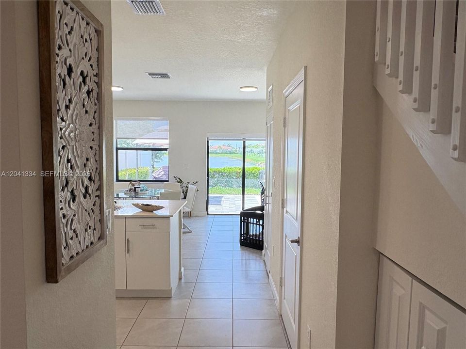 En Venta: $499,000 (3 camas, 2 baños, 1412 Pies cuadrados)