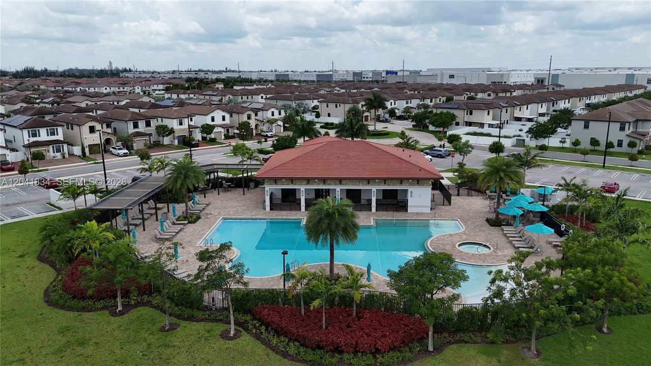 En Venta: $499,000 (3 camas, 2 baños, 1412 Pies cuadrados)