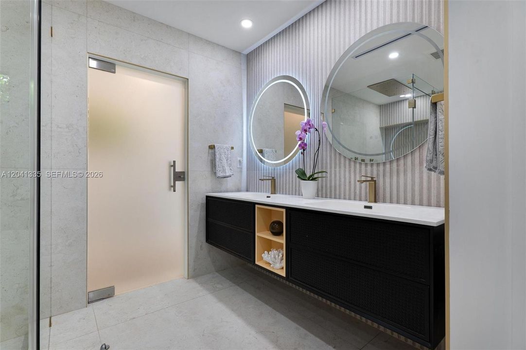 For Sale: $1,950,000 (3 beds, 3 baths, 2042 Square Feet)