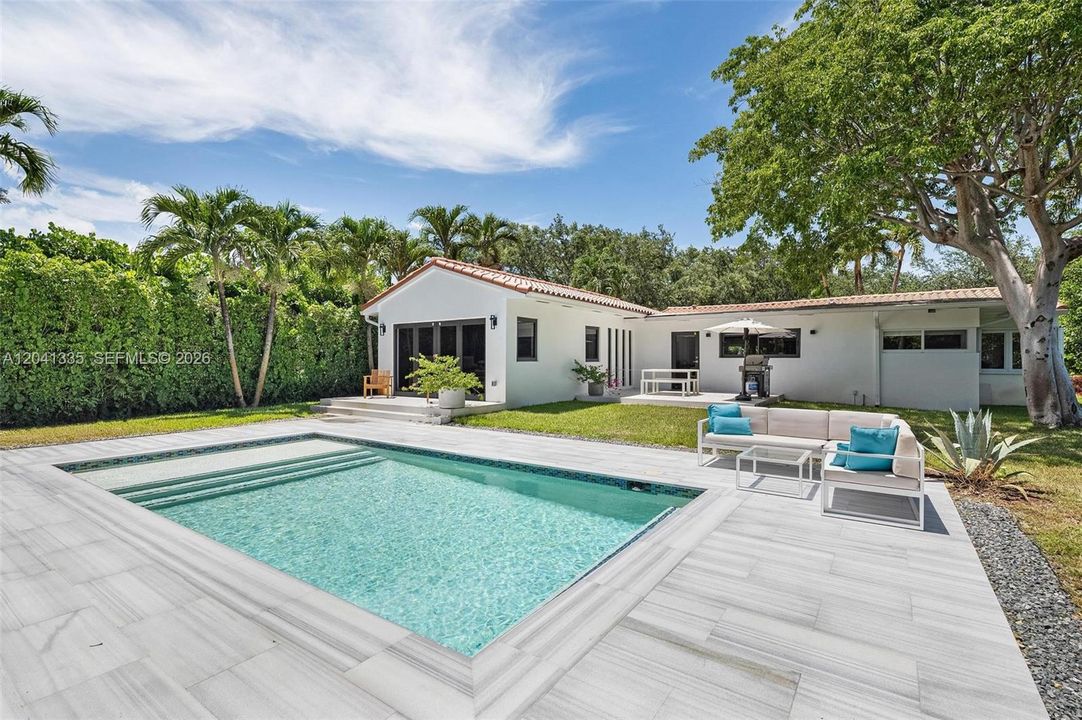 For Sale: $1,950,000 (3 beds, 3 baths, 2042 Square Feet)