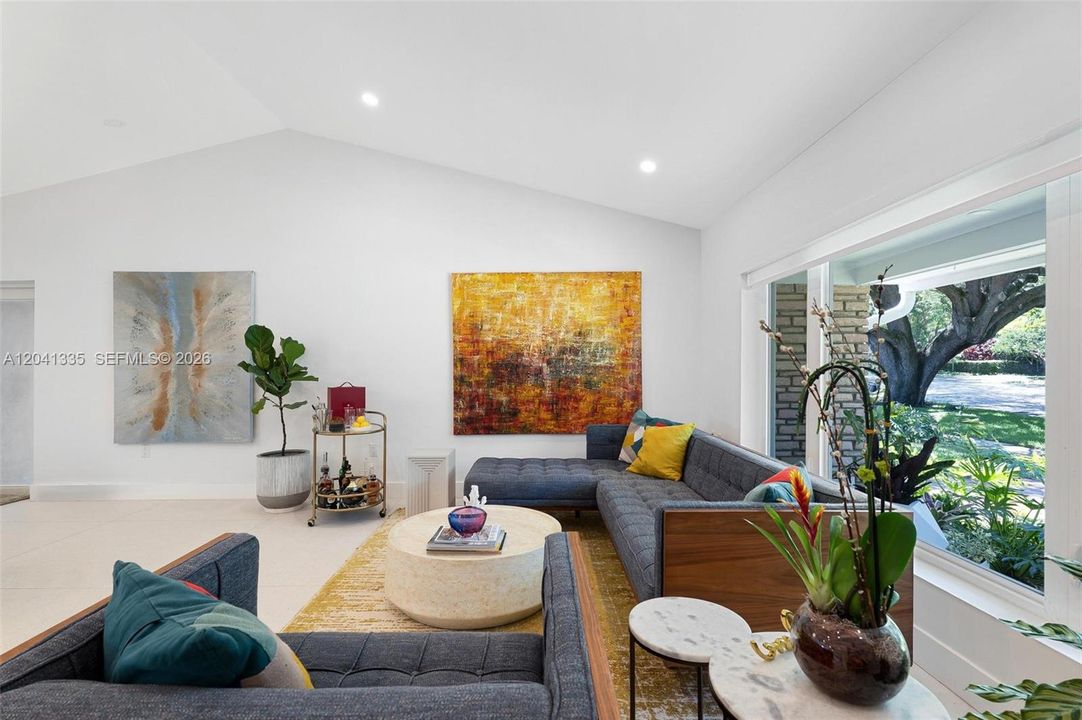 For Sale: $1,950,000 (3 beds, 3 baths, 2042 Square Feet)
