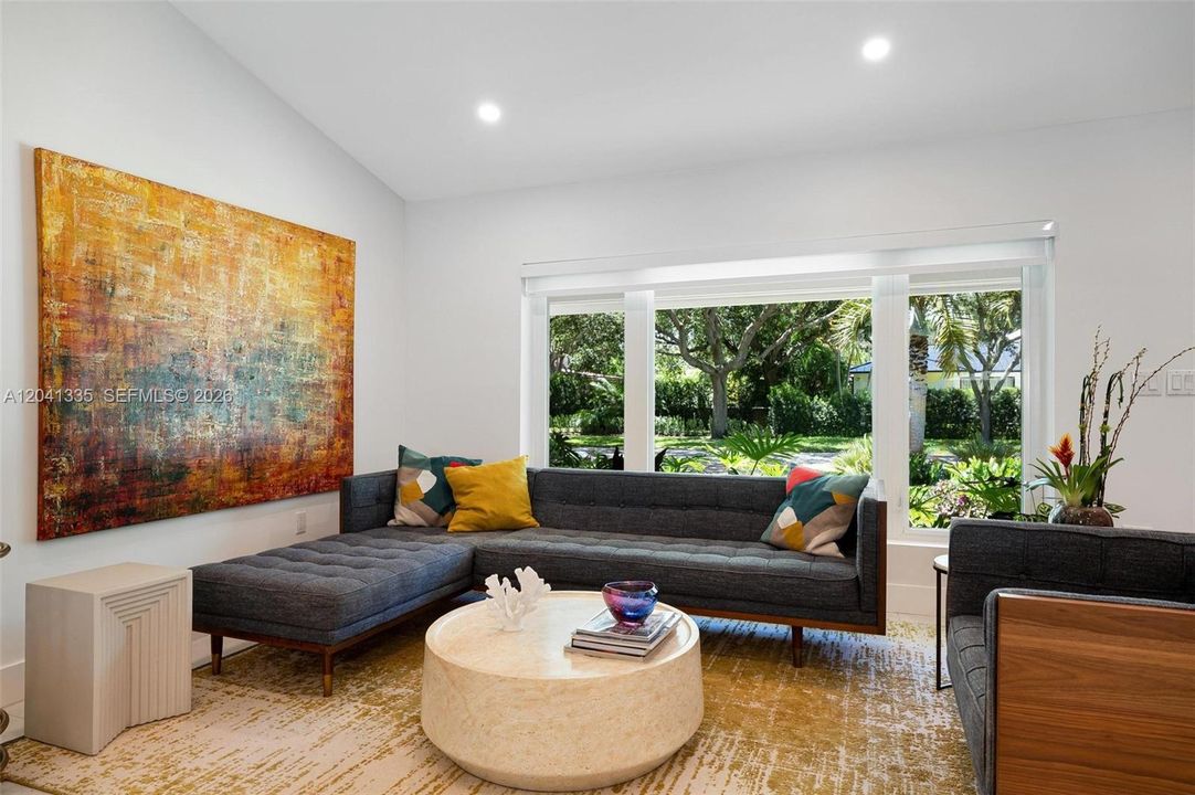 For Sale: $1,950,000 (3 beds, 3 baths, 2042 Square Feet)