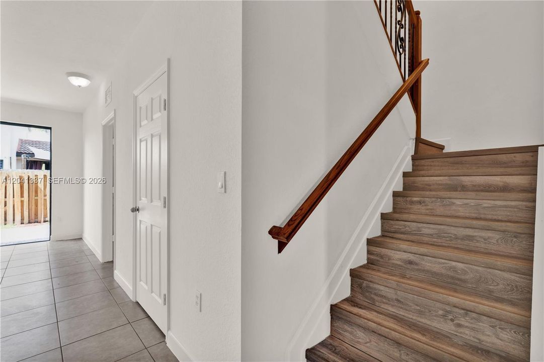 En Renta: $3,100 (4 camas, 3 baños, 1811 Pies cuadrados)