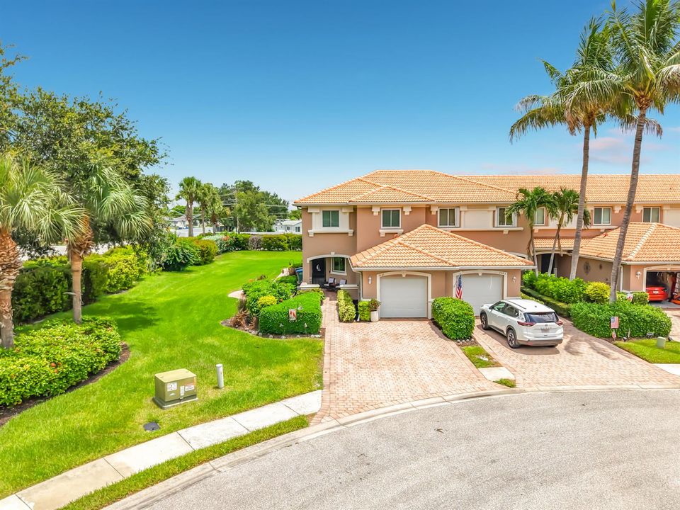 2401 Caslotti Way Cape-9