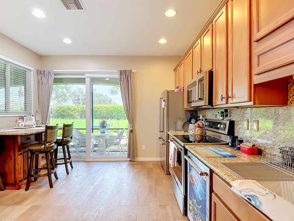 2401 Caslotti Way Cape-26