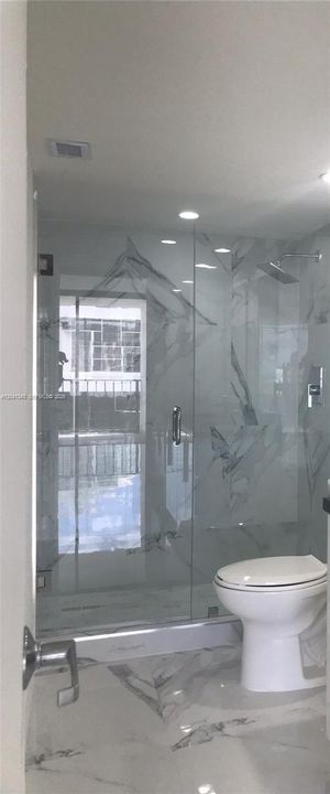 For Sale: $550,000 (1 beds, 1 baths, 1064 Square Feet)