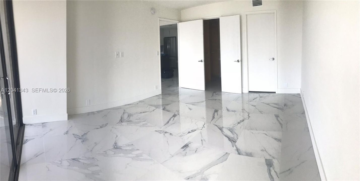 For Sale: $550,000 (1 beds, 1 baths, 1064 Square Feet)