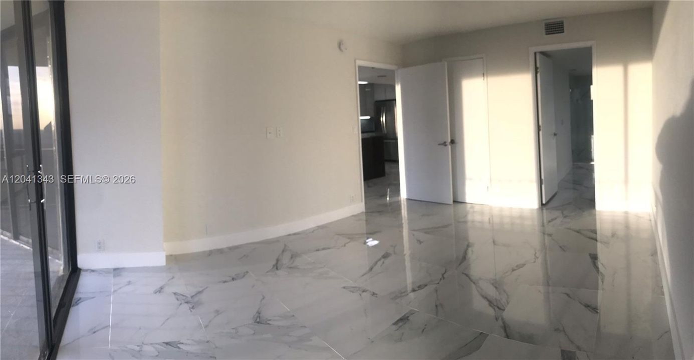 For Sale: $550,000 (1 beds, 1 baths, 1064 Square Feet)