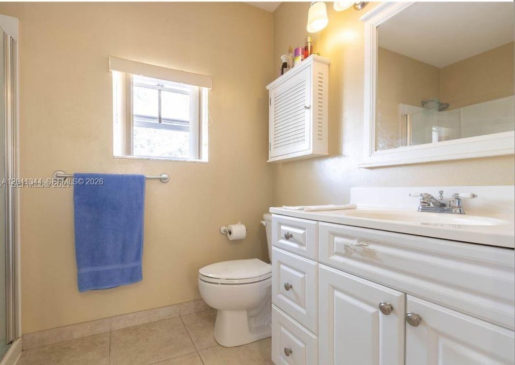 For Rent: $3,200 (3 beds, 2 baths, 1456 Square Feet)