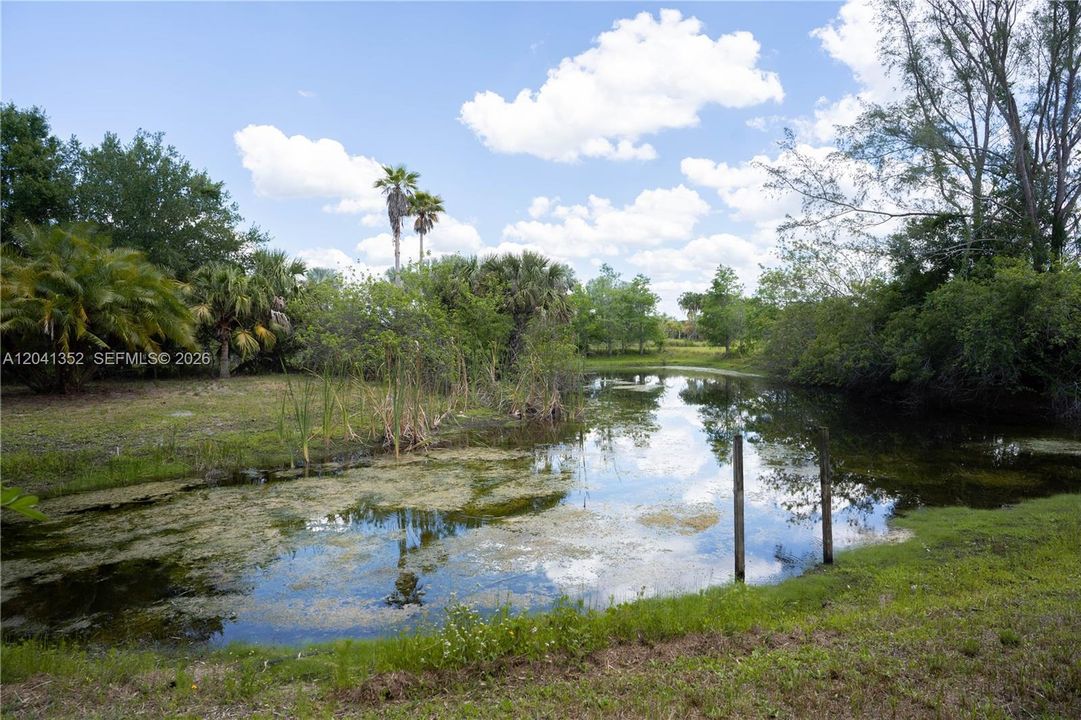 待售: $689,999 (13.42 acres)