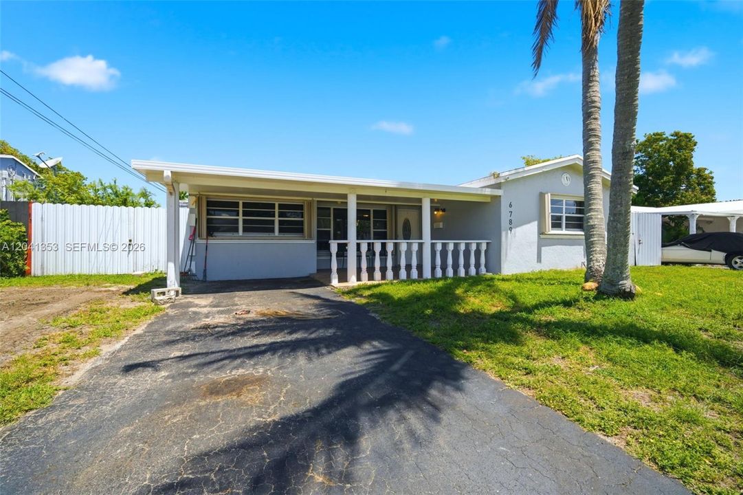 For Sale: $565,000 (4 beds, 2 baths, 1618 Square Feet)