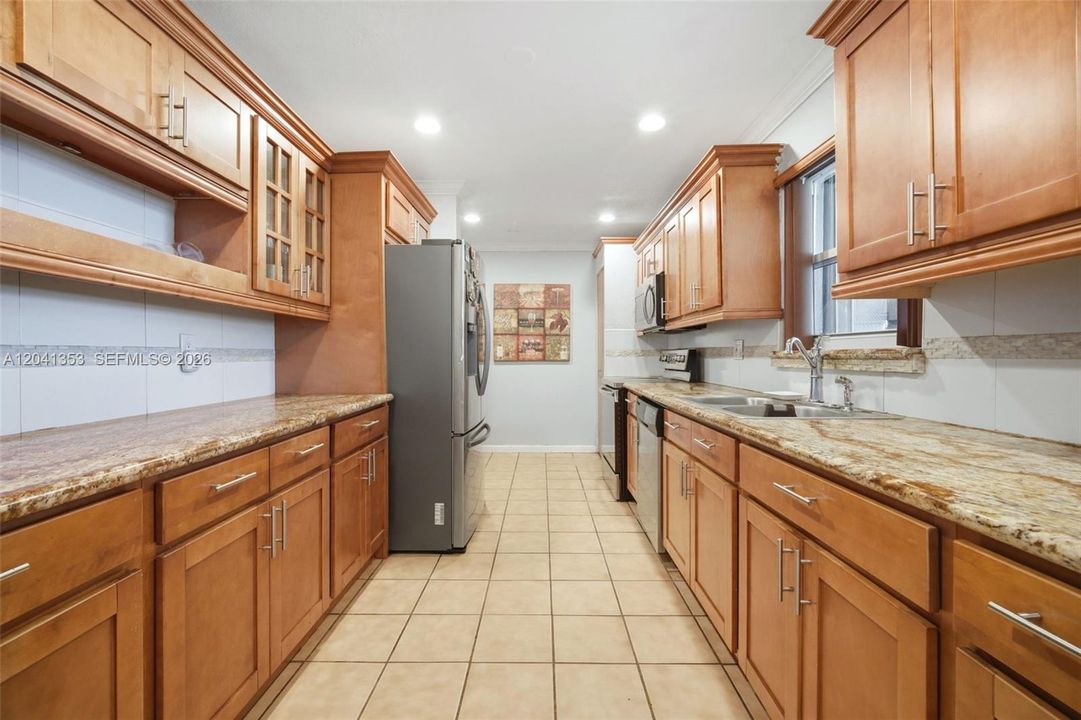 For Sale: $565,000 (4 beds, 2 baths, 1618 Square Feet)