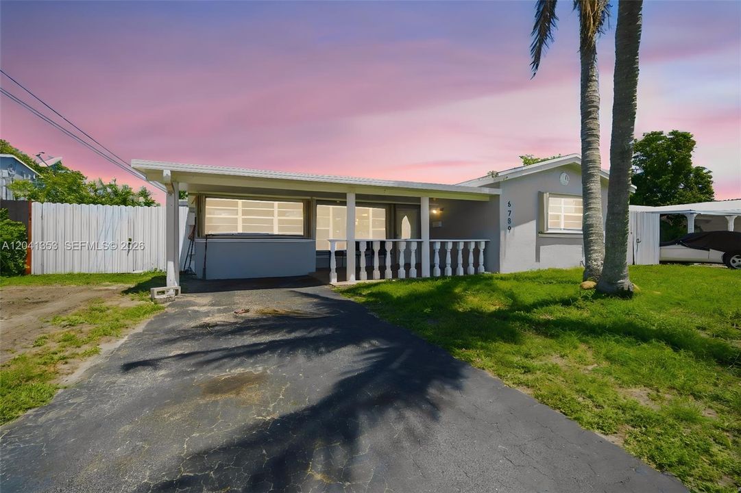 For Sale: $565,000 (4 beds, 2 baths, 1618 Square Feet)