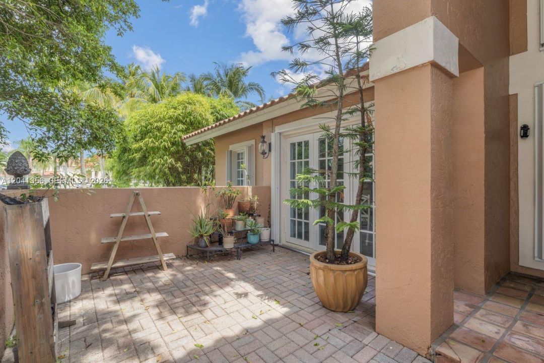 В аренду: $5,900 (4 спален, 3 ванн, 2394 Квадратных фут)