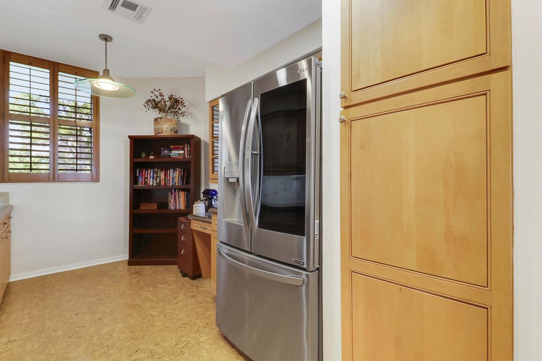 Option for Eat-In Area