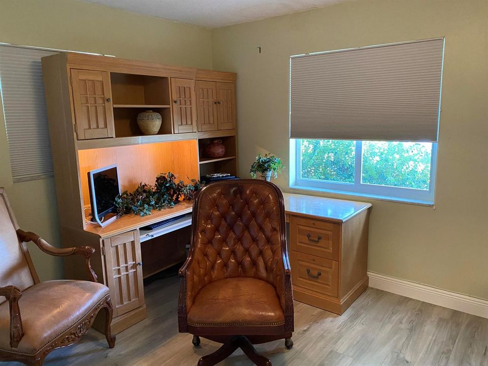 Office/Guest Bedroom