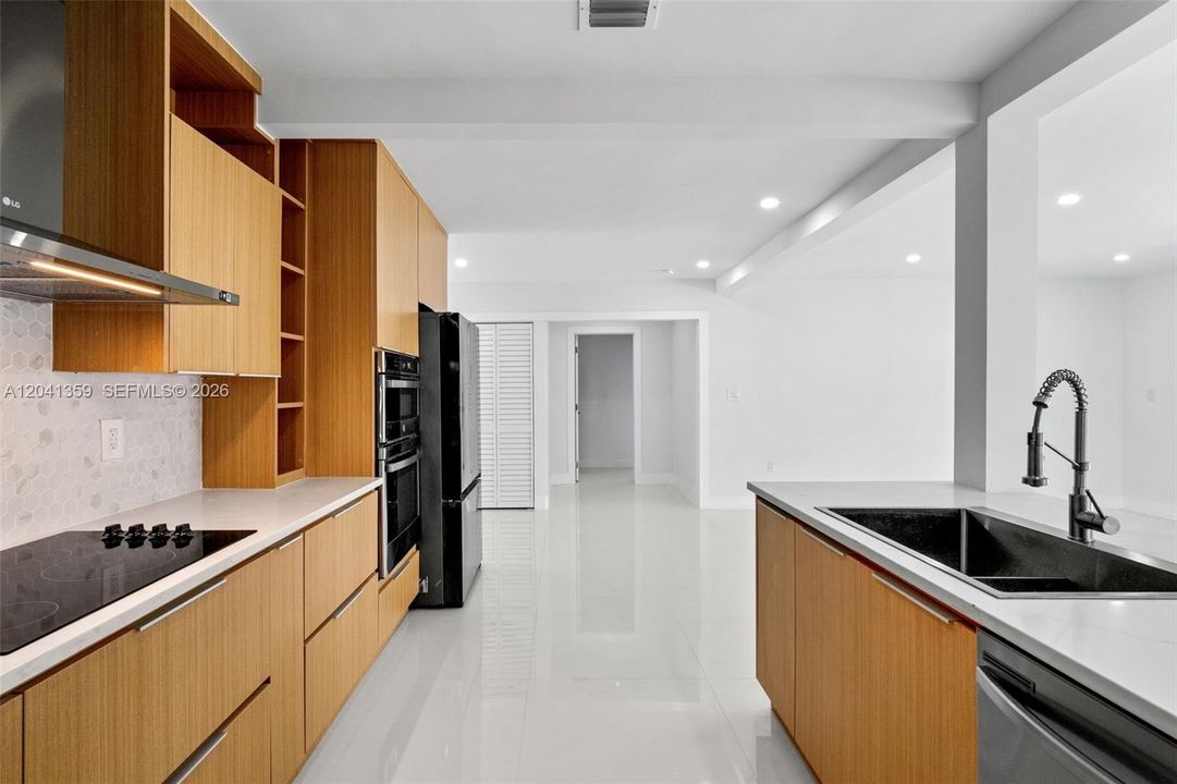For Sale: $1,390,000 (4 beds, 3 baths, 2512 Square Feet)